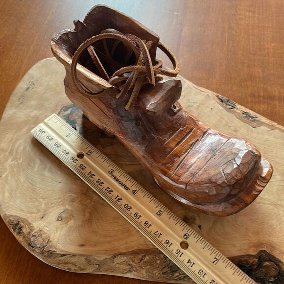 Vintage Folk Art Carved Wooden Boot / Shoe - Signed - Picture 3 of 10